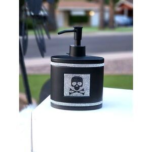 Skull bling black & bling soap pump Home Caro Halloween